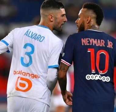 nomor punggung sepak bola